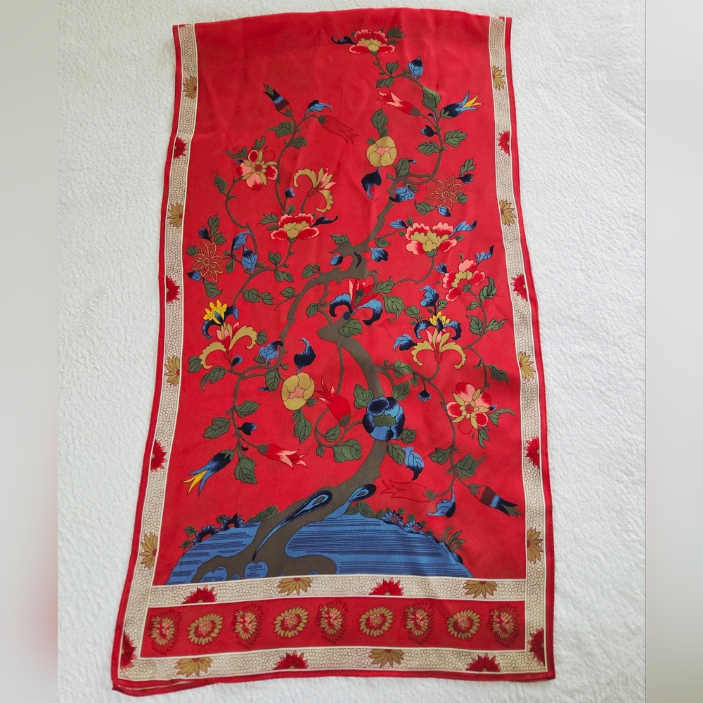 Metropolitan Museum of Art ✨️ Red Floral Silk Women's Scarf